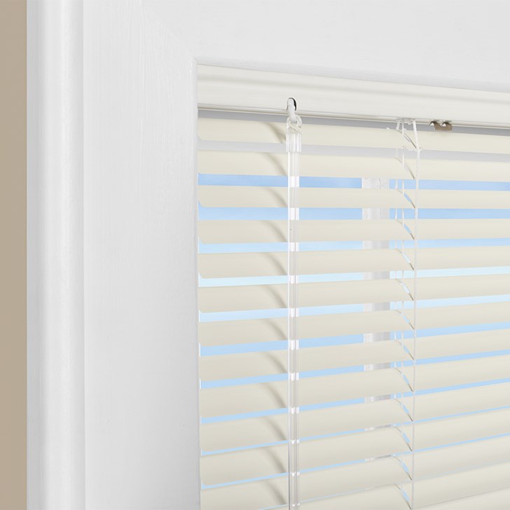 Color: White; Valance: None; Mount: Inside