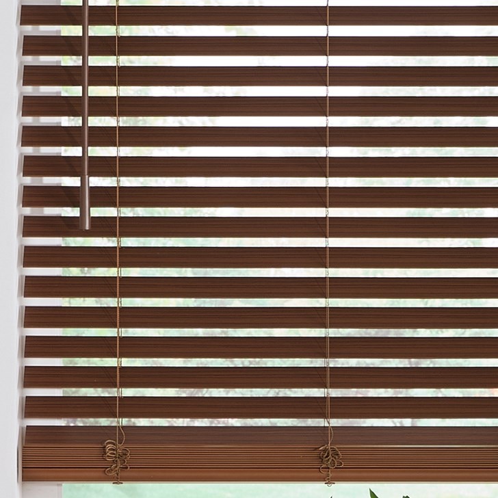 Color: Teak 6030