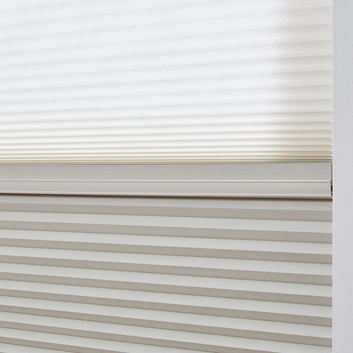 Color: Linen 1G070; Lift: Day and Night; Light Control: Light Blockers