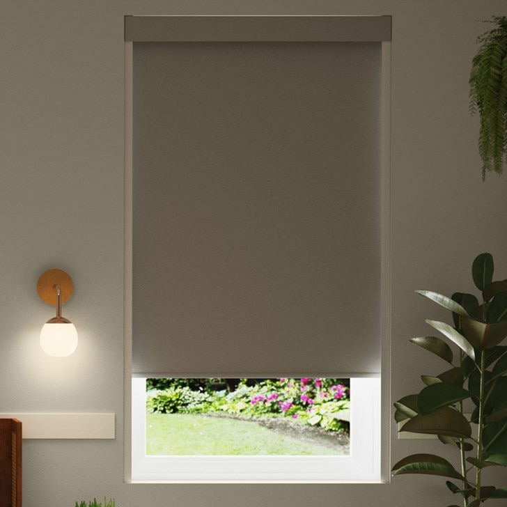 Color: Catania Mist; Bottom Rail: Square Hem Bar; Light Blockers: Grey