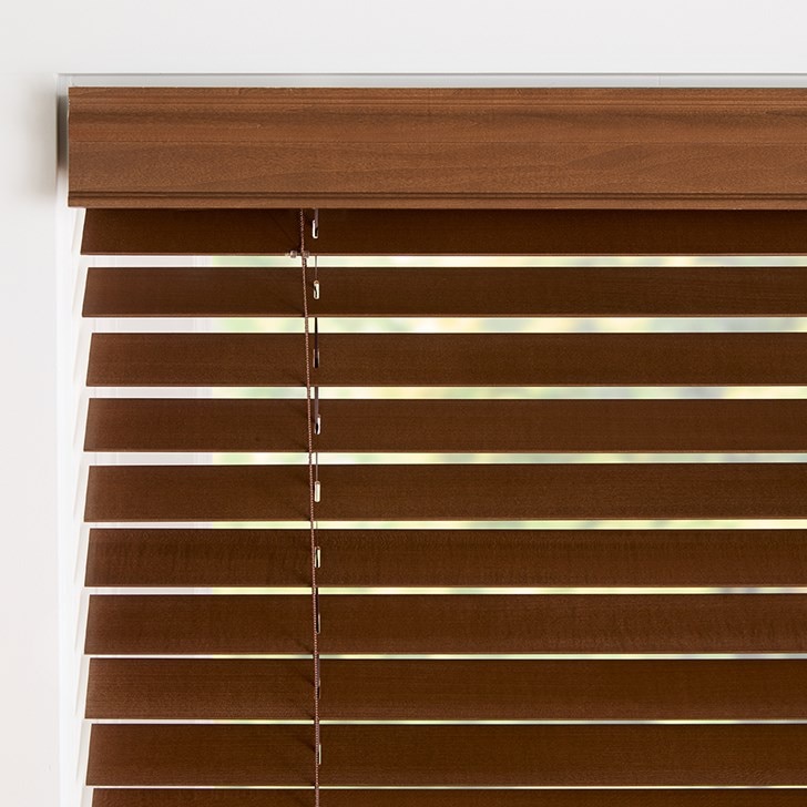 Color: Walnut 116; Lift and Tilt: Motorized; Headrail: 3 Inch Traditional Valance