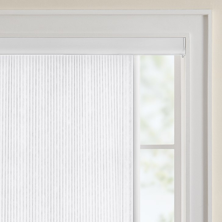 Color: Igloo C5900; Rail Color: White Satin